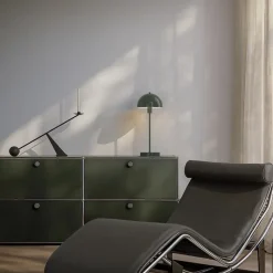 Vienda bordslampa oak leaf green