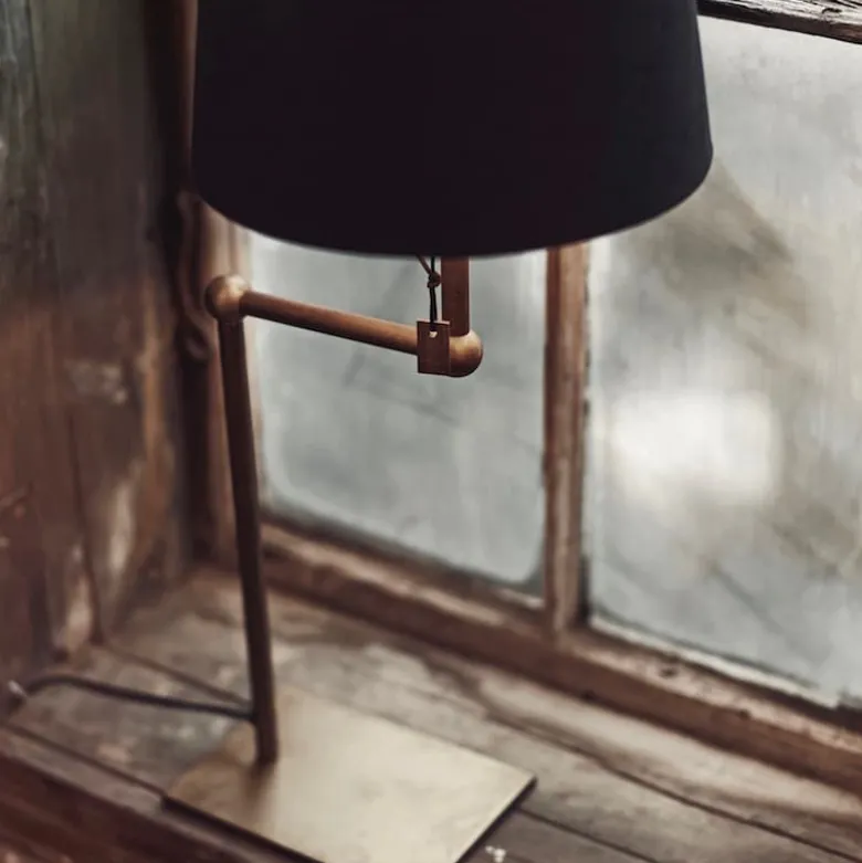 Viken Bordslampa råmässing