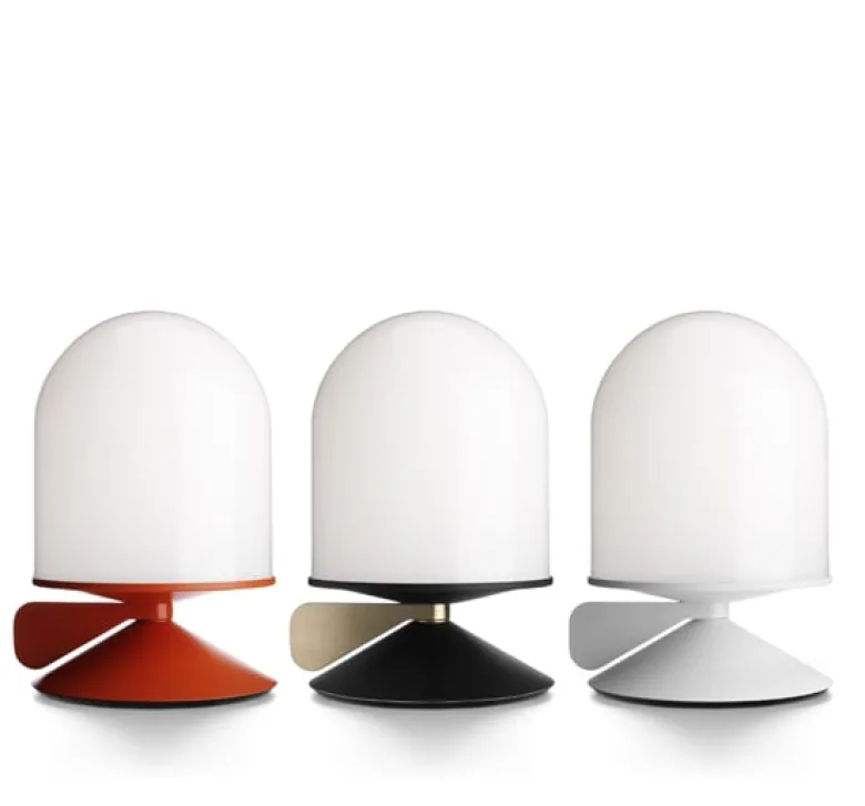 Vinge bordslampa rönnbär/opalglas