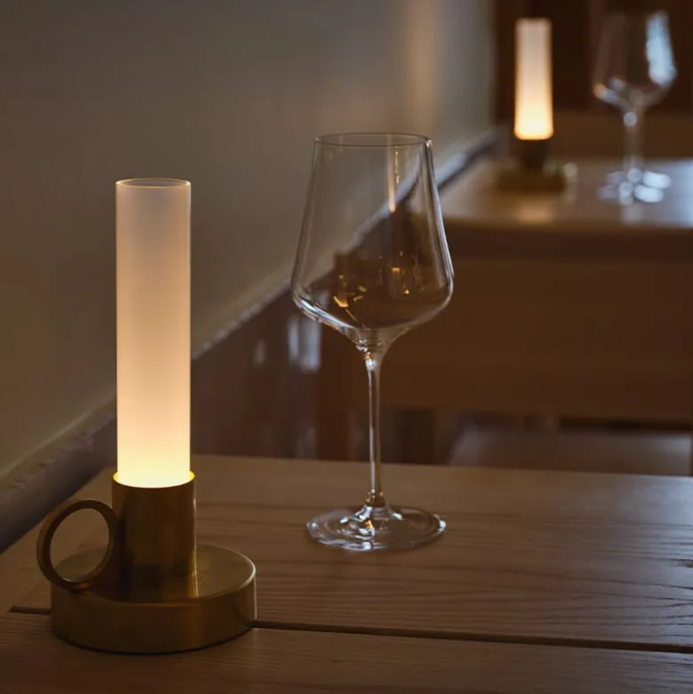 Visir Ambience portabel bordslampa rå mässing