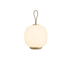 VL 45 Radiohus portable bordslampa Brass/Glossy White Opal