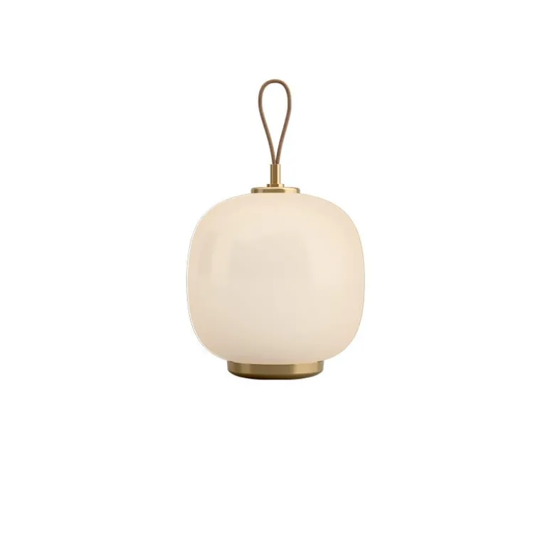 VL 45 Radiohus portable bordslampa Brass/Glossy White Opal