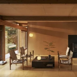 VL 45 Radiohus Ø175 taklampa Brass/Glossy Pale Yellow