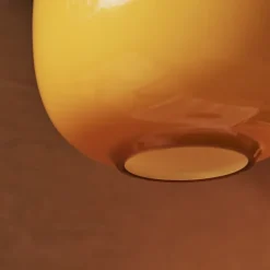 VL 45 Radiohus Ø250 taklampa Brass/Glossy Amber