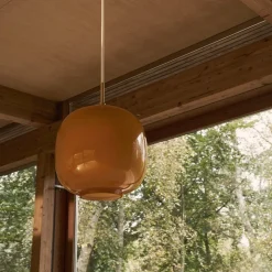 VL 45 Radiohus Ø250 taklampa Brass/Glossy Amber