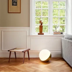 VL Studio Ø250 bord/golvlampa brass