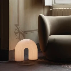 Vuelta golvlampa vit