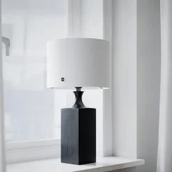 Woody H56cm bordslampa svart/vit