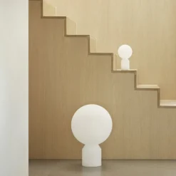 Yo L portabel bordslampa vit
