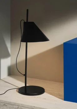 YUH bordslampa black