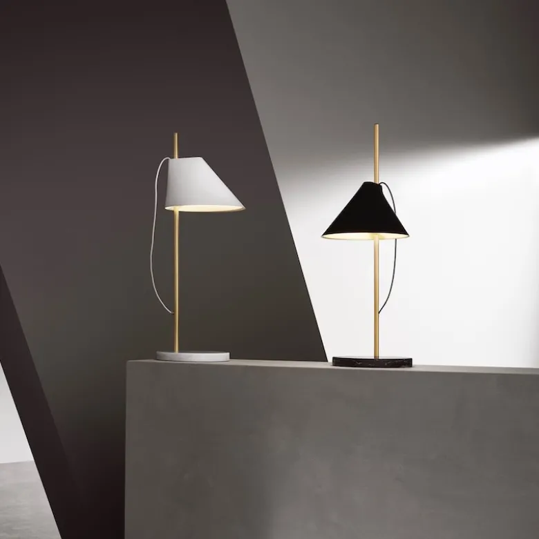 YUH Bordslampa white/brass