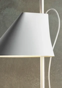 YUH golvlampa white